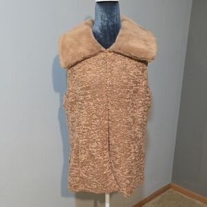 Catherine Malandrino Textured Boucle Vest Faux‎ Fur Collar Camel Brown Boho Luxe